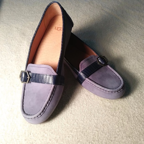 UGG Navy Gwynith Loafer size 8 - Picture 1 of 8